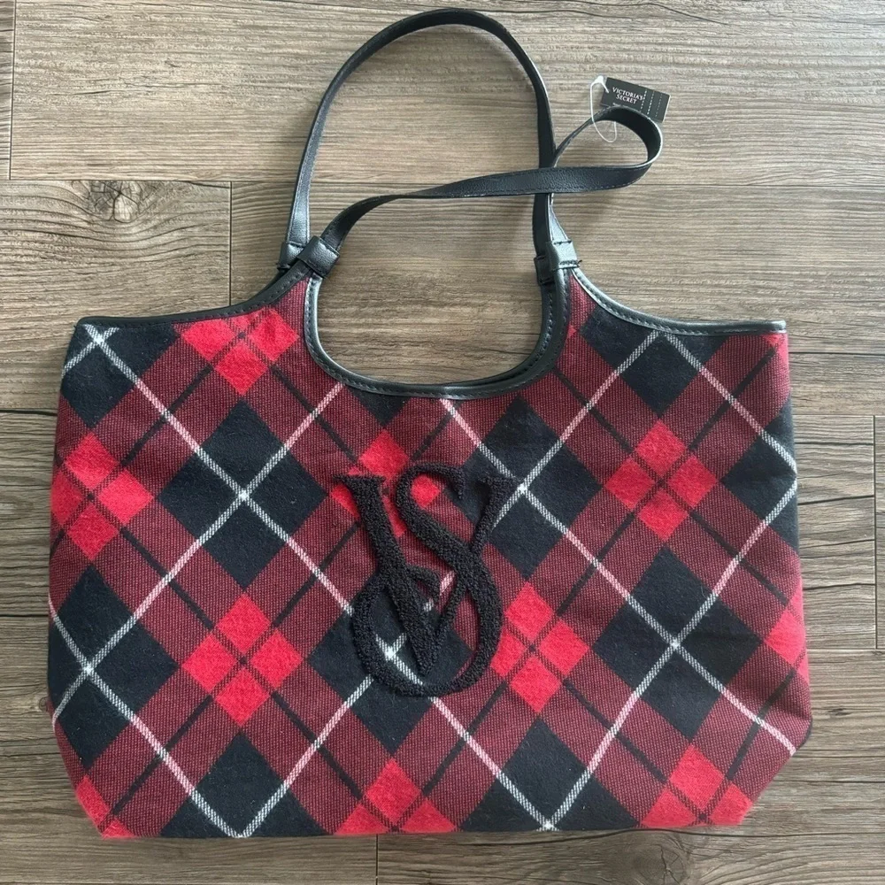 NWT VICTORIA'S SECRET Plaid Tote (Retired)